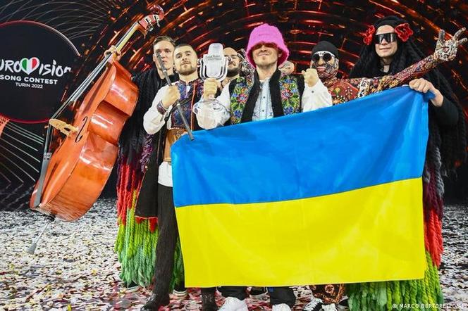Trofeum z Eurowizji sprzedane. Pieniądze zostaną przeznaczone na drony dla ukraińskiego wojska