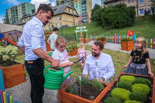  Został Ci po nim jeszcze pomidor. Internauci komentują rozpad koalicji Materek- Kołodziejczak