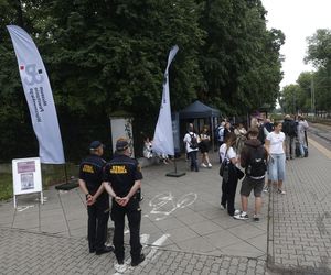 Powstanie Warszawskie w kadrze Stefana Starby Bałuka. Cichociemny szedł z aparatem do Powstania
