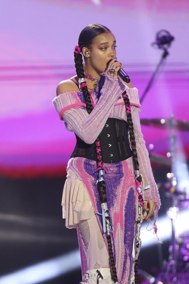 Sara James ma 17 lat i... szokuje wyglądem! Zobacz wszystkie metamorfozy