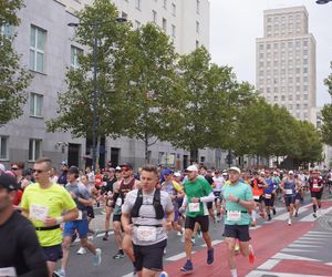 Uczestnicy Maratonu Warszawskiego 2025