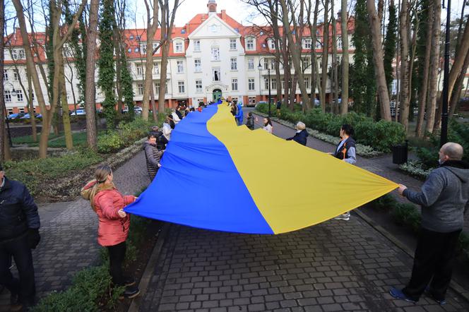 Wojna na Ukrainie. W Świnoujściu okazali wsparcie gigantyczną flagą!