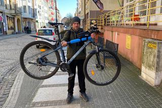 Rusłan sprzedaje rower i jedzie na Ukrainę. Muszę walczyć!
