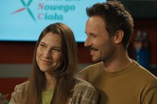 Barwy szczęścia, odcinek 3232: Pożegnanie Reginy i Franka. Znikną na zawsze? Wiemy, co się z nimi stanie - ZDJĘCIA, WIDEO