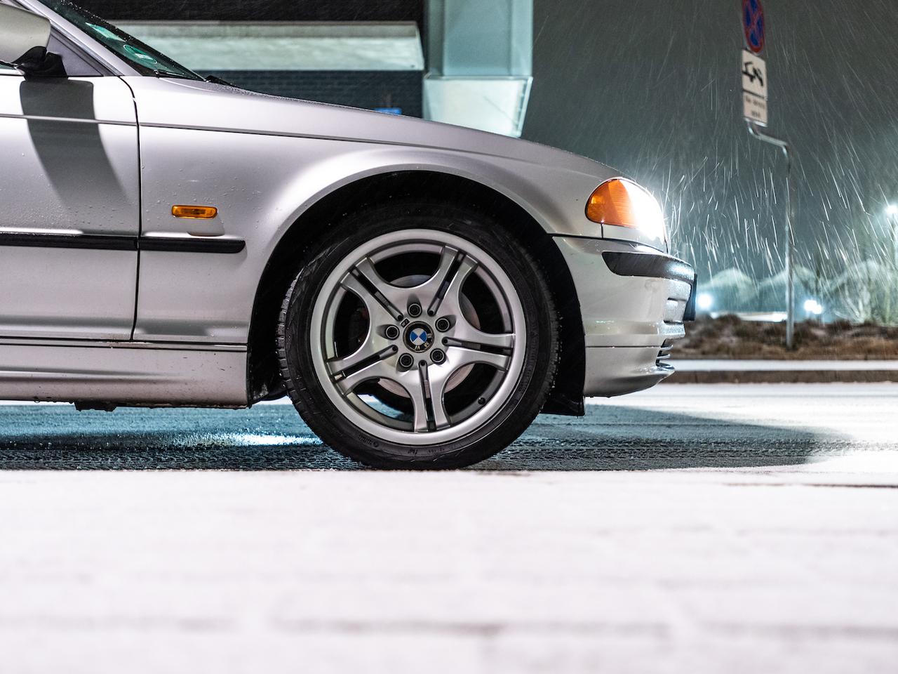 Zima wróciła! Zmieniłeś opony na letnie? MUSISZ stosować tę zasadę, by uniknąć wypadku