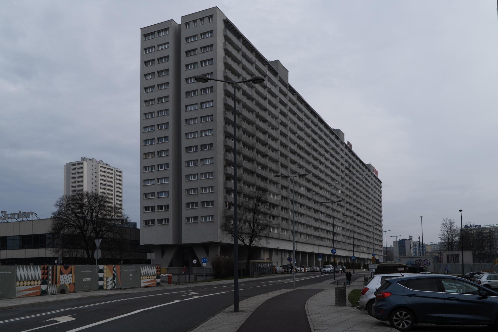 Superjednostka w Katowicach - zdjęcia. Zobacz jeden z największych bloków w Polsce