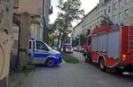 W pustostanie w centrum Łodzi zawalił sie dach. 7 zastępów strażaków  przeszukuje gruzowisko
