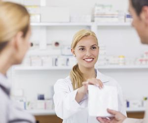 Recepta farmaceutyczna: kiedy farmaceuta może wystawić receptę?