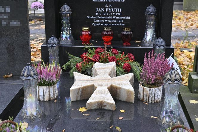 Grób rodziców Jarosława  Kaczyńskiego