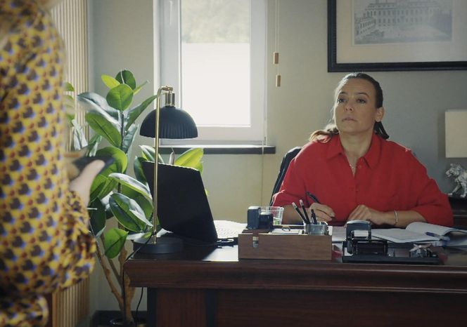 M jak miłość, odcinek 1888. Magda (Anna Mucha), Sylwia (Hanna Turnau)