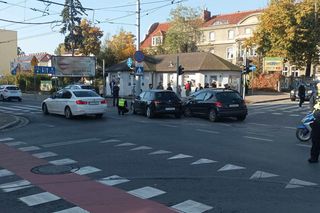 Poważny karambol w Grudziądzu. Zderzenie trzech aut na skrzyżowaniu w Tarpnie