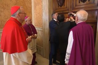 Opieczętowanie Papieskich Apartamentów