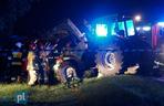 Dwie osoby nie żyją po wypadku traktora i osobówki za Śniadowem [FOTO]