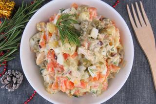 Są popularne na grilla i bardzo szkodliwe! Tych produktów nie kupuj