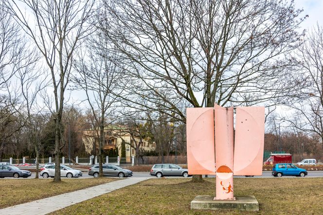 "Galeria samochodowa" w Warszawie na Woli