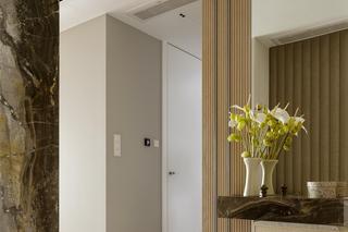 Wnętrze w stylu wielkomiejskiego modernizmu