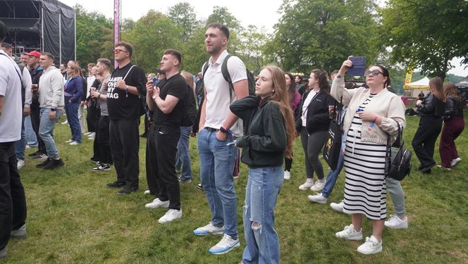 Kortowiada 2025. Koncerty na Plaży Kortowskiej przyciągnęły tłumy. Tak wyglądał drugi dzień imprezy!