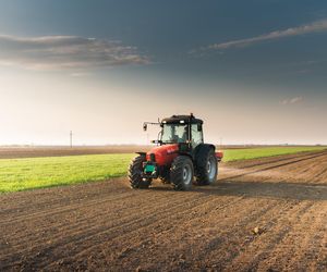 Część rolników wciąż czeka na dopłaty do nawozów 2023