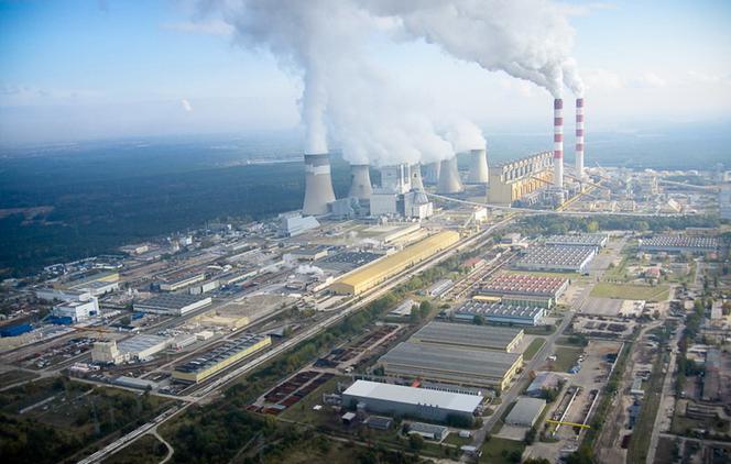 Elektrownia Bełchatów będzie produkować energię ze śmieci? PGE ogłosiło przetarg na instalację