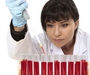 Trombocytopenia (małopłytkowość, mała liczba płytek krwi) - przyczyny, objawy i leczenie