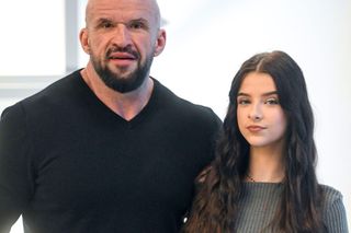 Tomasz Oświeciński szczerze o pierwszym chłopaku córki. Nie sądziłem, że kiedyś to powiem