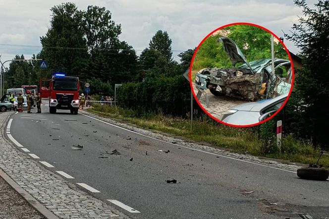 Tragedia w Białobrzegach. Fordem uderzył w mercedesa. 49-latek nie przeżył