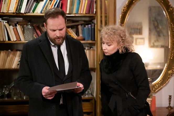 Na Wspólnej odc. 3091 po wakacjach 2020. Beata (Katarzyna Ptasińska), Paweł (Grzegorz Kwiecień)