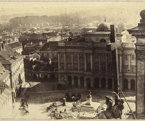 Widok z wieży kościoła Świętego Krzyża w kierunku Pałacu Staszica, fot. Karol Beyer, materiały prasowe Domu Spotkań z Historią