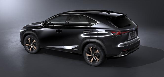 Odświeżony Lexus NX