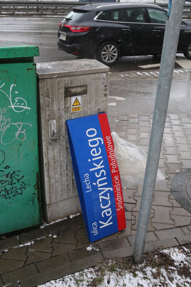 Ulica Lecha Kaczyńskiego wróci do Warszawy? Tak znikała w 2019 roku