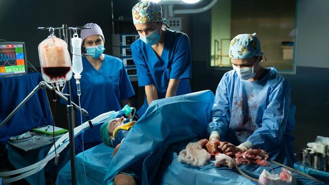 Na dobre i na złe, odcinek 836: Piotr Korban do końca będzie walczył o Małą! Zapłaci za to najwyższą cenę i umrze na rękach Hani – ZDJĘCIA