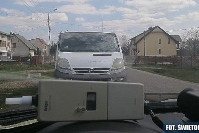 Pijany kierowca w Skarżysku Kościelnym. Prowadził auto mimo sądowego zakazu