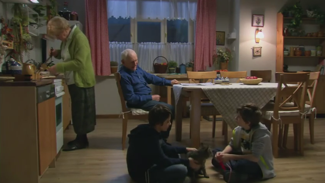 M jak miłość odcinek 1132, Antek (Jakub Jankiewicz), Mateusz (Krystian Domagała), Barbara Mostowiak (Teresa Lipowska), Lucjan Mostowiak (Witold Pyrkosz)