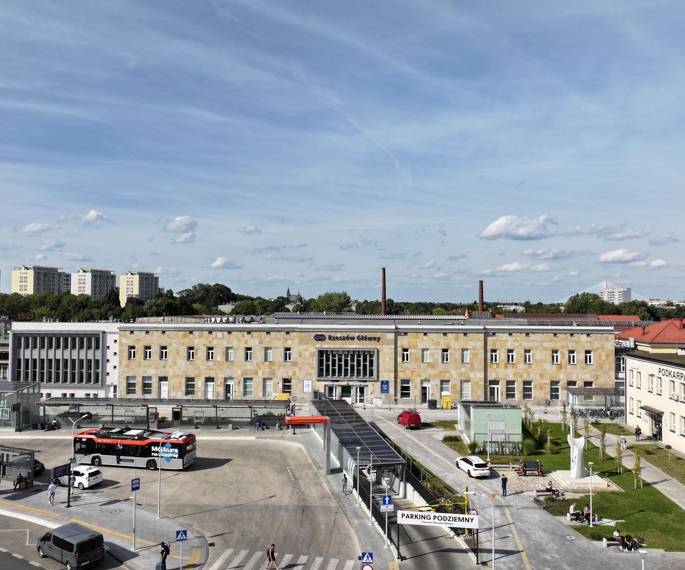 Rzeszów Główny otwarty po przebudowie. Dworzec odzyskał modernistyczny charakter