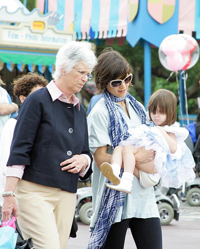 Katie Holmes i Suri