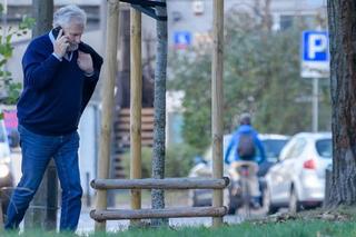 Odstawił kule, przyciął grzywkę