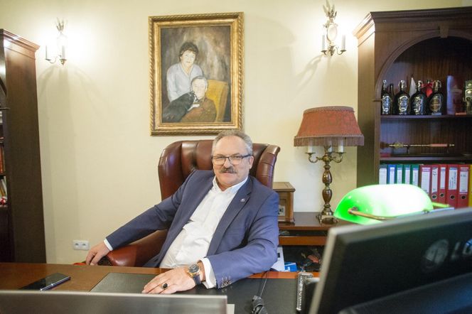 Jakubiak ostro o politycznych elitach. Nazwa je kornikiem