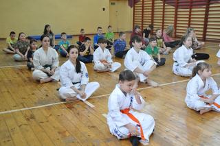 Akademia Karate w Skarżysku. Certyfikaty na wyższe stopnie dla wychowanków klubu
