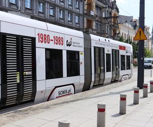 Bana wolności wyruszyła w trasę. Specjalny tramwaj wozi pasażerów po metropolii GZM