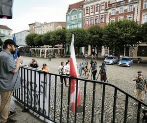 Manifestacja przeciwko niechęci do imigrantów w Lesznie 