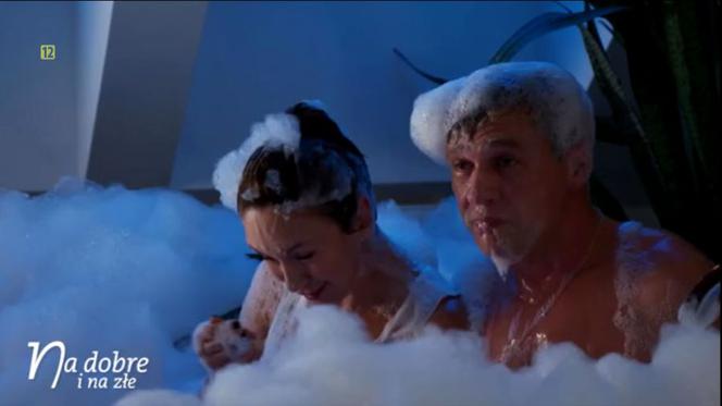 Na dobre i na złe, odcinek 718. Falkowicz (Michał Żebrowski), Kasia Smuda (Ilona Ostrowska)