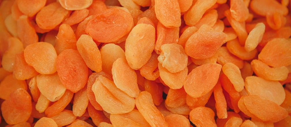 1. Suszone morele – 1666 mg/100 g