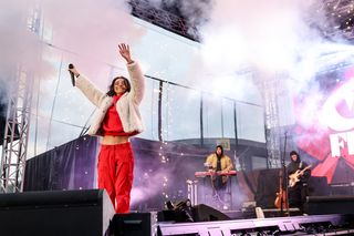 Dawid Kwiatkowski, Oskar Cyms, Carla Fernandes na urodzinach Silesia City Center