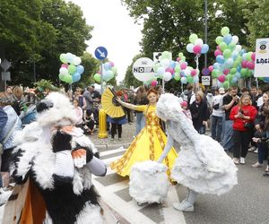 Święto Saskiej Kępy 2025. Kto szedł w paradzie na Francuskiej