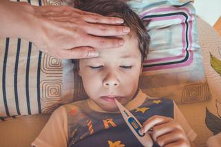 Nowy objaw koronawirusa u dzieci! Przypomina znaną chorobę 