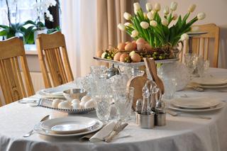 Wielkanocne inspiracje: stół w bieli