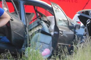 Wypadek na łuku drogi pod Warszawą. Zginął obywatel Ukrainy