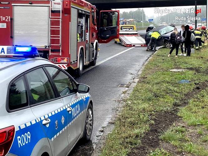 Ruda Śląska: FATALNY dzień dla kierowców na DTŚ. W krótkim czasie aż CZTERY KRAKSY!