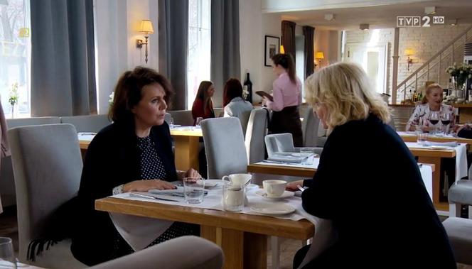 M jak miłość odc. 1447. Marysia (Małgorzata Pieńkowska), Marta (Dominika Ostałowska)