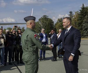 Prezydent Nawrocki na czerwonym dywanie w USA